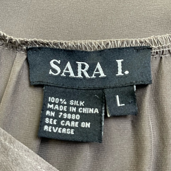 SOLD BOTH! I have 2 Soft & Cashmere feeling blouses. 100%SILK! - Picture 12 of 12